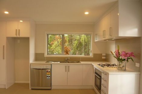 Photo of property in 2/17 Jones Crescent, Melville, Hamilton, 3206