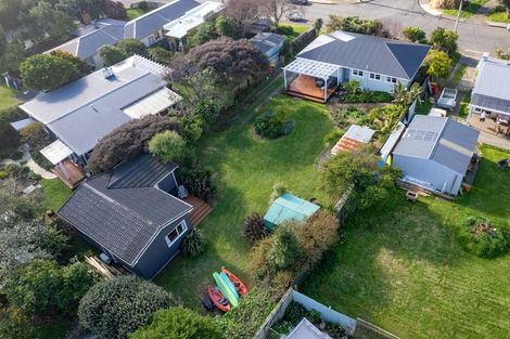 Photo of property in 24 Te Miti Street, Paekakariki, 5034