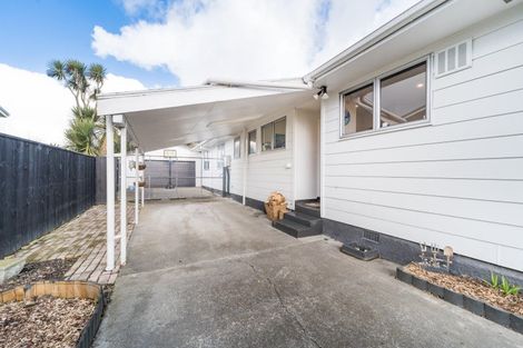 Photo of property in 124 Tremaine Avenue, Westbrook, Palmerston North, 4412