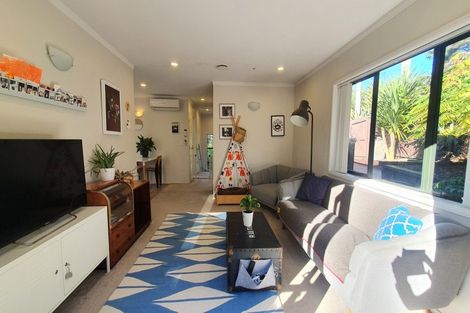 Photo of property in 52a Birdwood Road, Swanson, Auckland, 0612