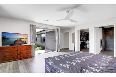 Photo of property in 3 Mccahon Drive, Rangiora, 7400