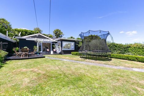 Photo of property in 24 Pembroke Road, Northland, Wellington, 6012