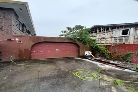 Photo of property in 30 Royal Road, Massey, Auckland, 0614