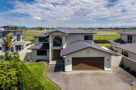 Photo of property in Cheltenham Court, 609 Market Street South, Hastings, 4122