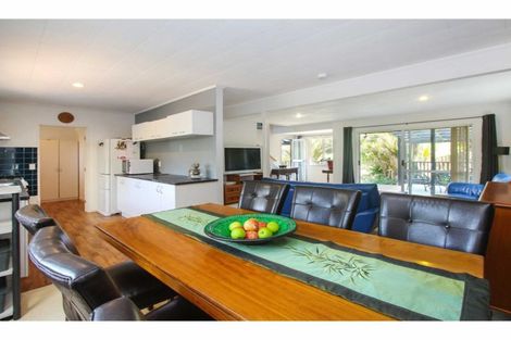 Photo of property in 1/18 Teviot Place, Totara Vale, Auckland, 0629