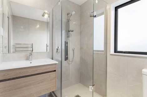 Photo of property in 252 Don Buck Road, Massey, Auckland, 0614