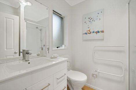 Photo of property in 2 Derg Place, East Tamaki, Auckland, 2013