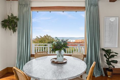 Photo of property in 3 Cobden Lane, Bluff Hill, Napier, 4110