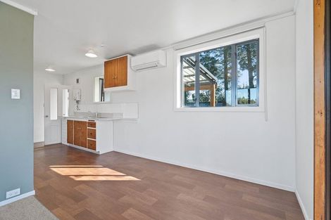 Photo of property in 9 Cross Street, Coalgate, 7673