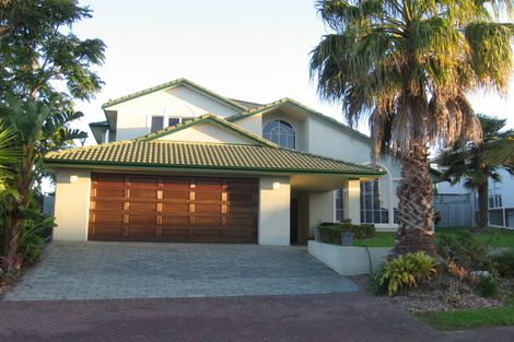 Photo of property in 23 Ferntree Terrace, West Harbour, Auckland, 0618