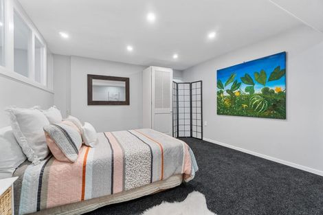 Photo of property in 27 High Road, Glenfield, Auckland, 0629