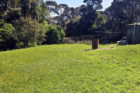 Photo of property in 213 Whangaparaoa Road, Red Beach, 0932