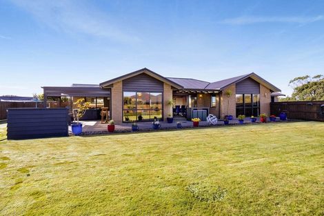 Photo of property in 12 Nikau Place, Hawera, 4610
