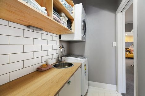 Photo of property in 42 Derwent Street, Island Bay, Wellington, 6023