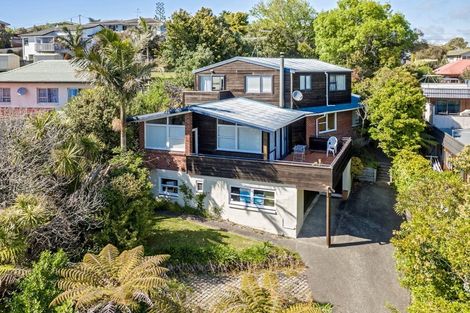 Photo of property in 20 Holt Avenue, Torbay, Auckland, 0630