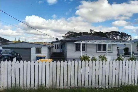 Photo of property in 75 Farquhar Road, Glendene, Auckland, 0602