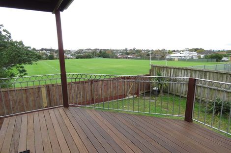 Photo of property in 2/115 Titirangi Road, New Lynn, Auckland, 0600
