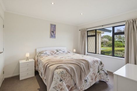 Photo of property in 53 Pohutukawa Drive, Levin, 5571