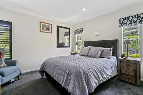 Photo of property in 27 Te Urunga Place, Acacia Bay, Taupo, 3330