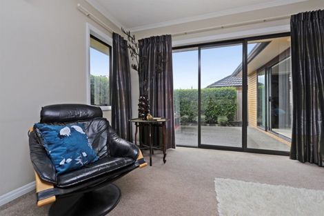 Photo of property in 210b Frimley Oaks, Frimley, Hastings, 4120