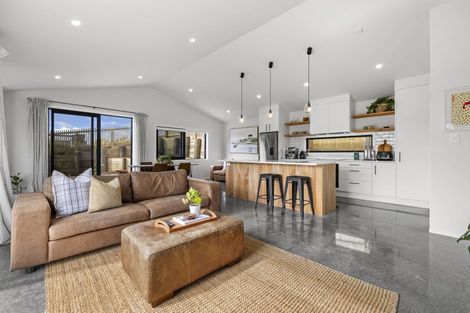 Photo of property in 102 Omahina Street, Raglan, 3225