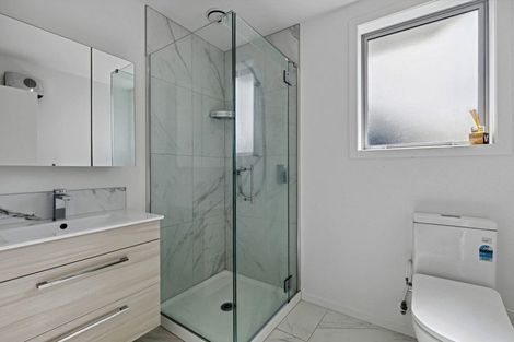 Photo of property in 9/22 Denver Avenue, Sunnyvale, Auckland, 0612