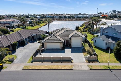 Photo of property in 143 Oriental Parade, Papamoa Beach, Papamoa, 3118