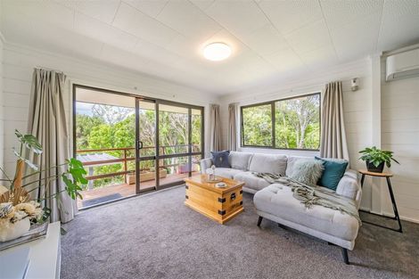 Photo of property in 14b Fenchurch Grove, Stokes Valley, Lower Hutt, 5019