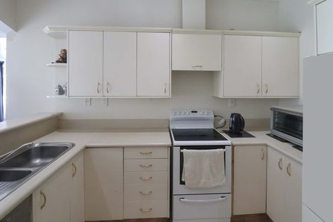 Photo of property in 16 Bracken Street, Petone, Lower Hutt, 5012