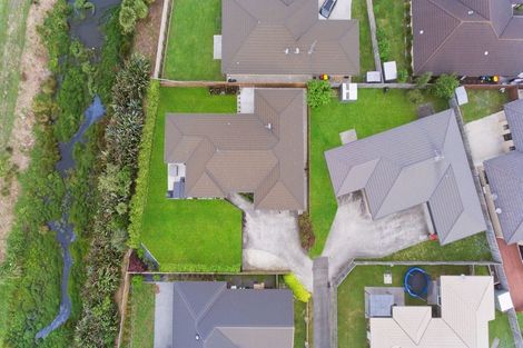 Photo of property in 8 Allgood Place, Rototuna North, Hamilton, 3210