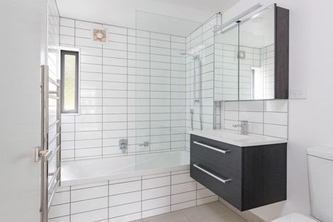 Photo of property in 3/7 Handyside Street, Tawa, Wellington, 5028