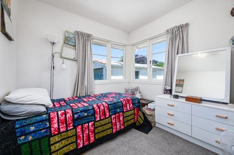 Photo of property in 18 Duncan Avenue, Te Atatu South, Auckland, 0610