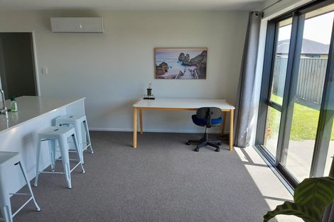 Photo of property in 10 Curtis Street, Woodend, 7610