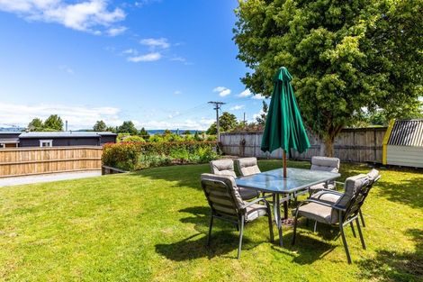 Photo of property in 5 Weka Road, Waipahihi, Taupo, 3330