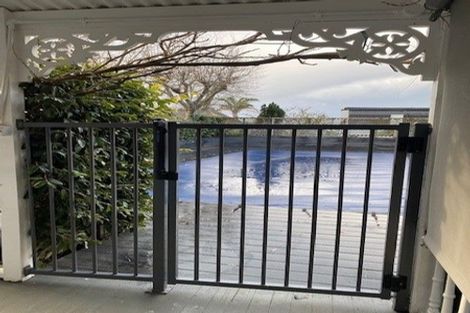 Photo of property in 8 Dodson Avenue, Milford, Auckland, 0620