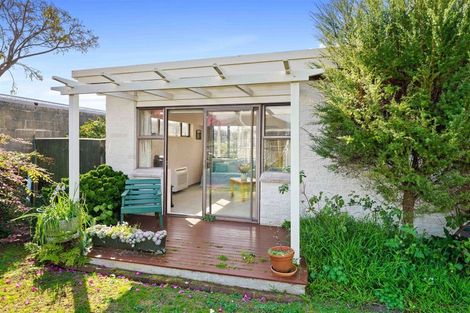 Photo of property in 1 Miro Street, Waikanae, 5036