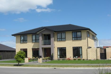 Photo of property in 25 Woodhaven Place, Parklands, Christchurch, 8083