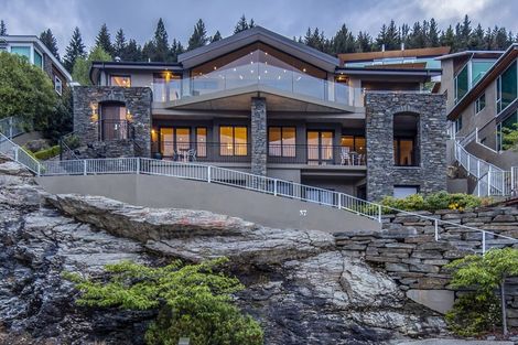 Photo of property in 37 Belfast Terrace, Queenstown, 9300