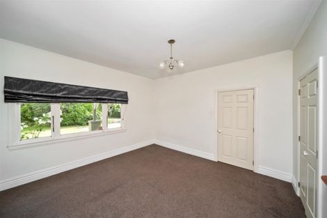 Photo of property in 336 South Road, Hawera, 4610