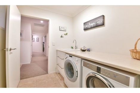 Photo of property in 33 Savoy Road, Orewa, 0931