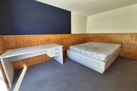 Photo of property in 15 Athol Terrace, Upper Riccarton, Christchurch, 8041