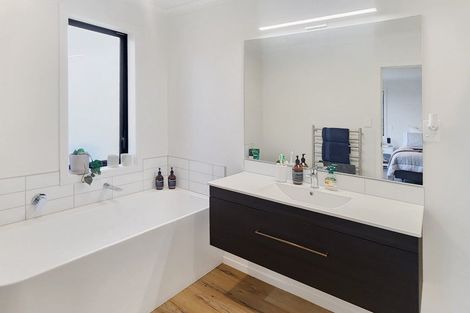 Photo of property in 44 Oakum Road, Whitby, Porirua, 5024