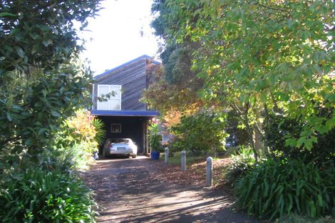 Photo of property in 97 Kauri Point Road, Laingholm, Auckland, 0604