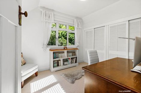 Photo of property in 12 Weld Street, Wadestown, Wellington, 6012