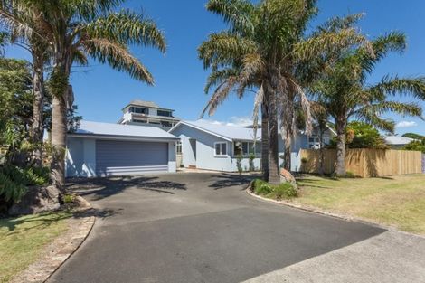 Photo of property in 5 Taylor Road, Papamoa Beach, Papamoa, 3118