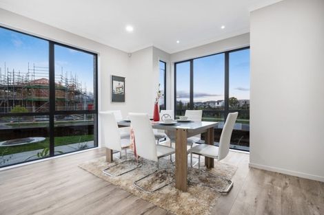 Photo of property in 11 Karokaro Road, Takanini, 2112