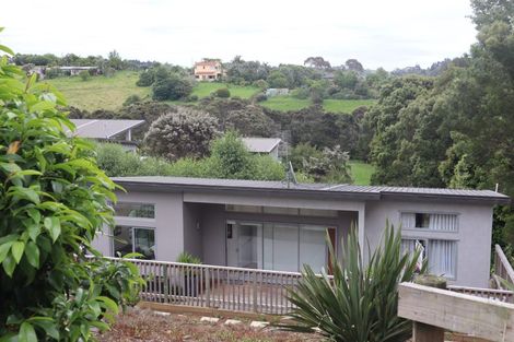 Photo of property in 73 Warman Road, Okura, Auckland, 0792