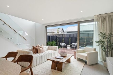 Photo of property in 4/22 Clissold Street, Merivale, Christchurch, 8014