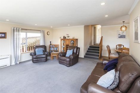 Photo of property in 2/81 Port Hills Road, Heathcote Valley, Christchurch, 8022