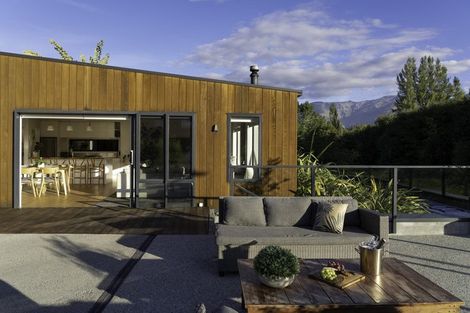 Photo of property in 67 Mcdonnell Road, Arrowtown, 9302